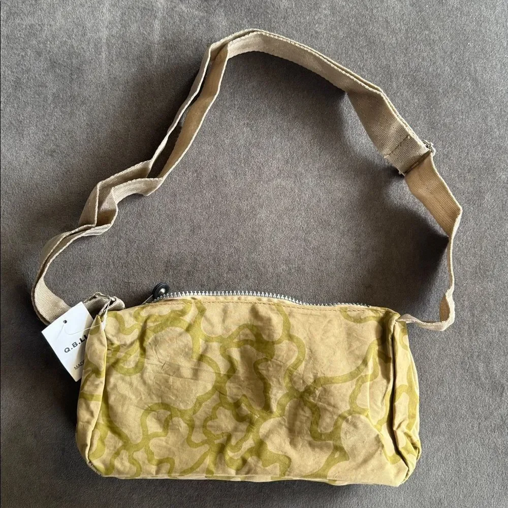 Unisex Adult Kids Camo Crossbody Shoulder Bag Zip Pockets Adjustable Strap NWT